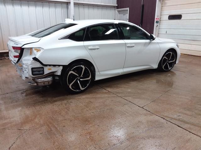 Photo of 2019 Platinum White Pearl Honda Accord