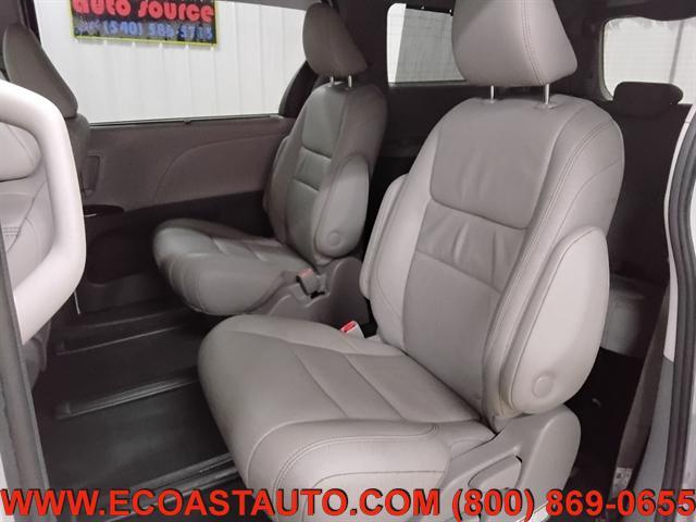 Photo of 2020 Blizzard Pearl Toyota Sienna
