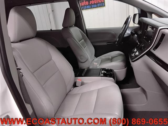 Photo of 2020 Blizzard Pearl Toyota Sienna