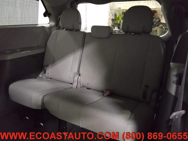 Photo of 2020 Blizzard Pearl Toyota Sienna