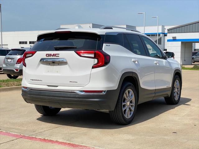 Photo of 2024 Summit White GMC Terrain