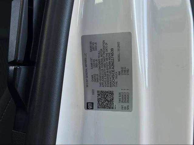 Photo of 2022 Summit White Chevrolet Colorado