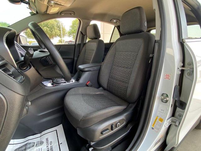Photo of 2024 Summit White Chevrolet Equinox