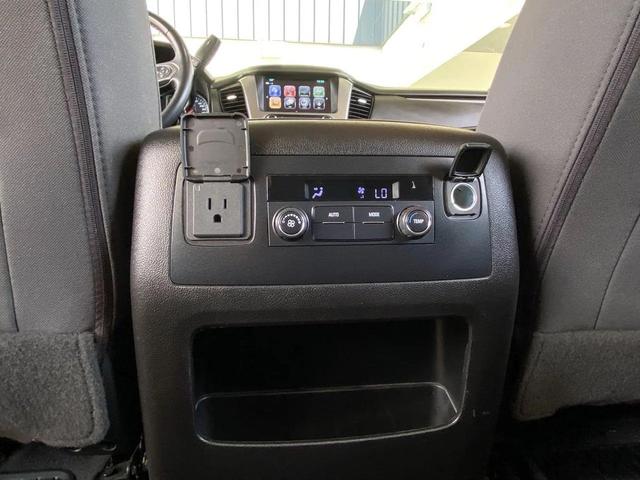 Photo of 2020 Silver Ice Metallic Chevrolet Tahoe