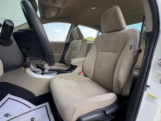 Photo of 2013 White Honda Accord