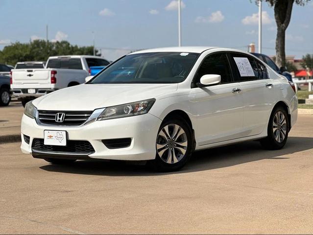 Photo of 2013 White Honda Accord