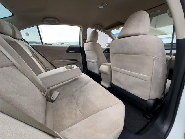 Photo of 2013 White Honda Accord