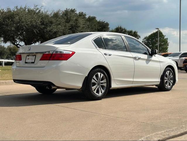 Photo of 2013 White Honda Accord
