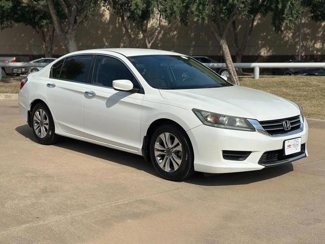 Photo of 2013 White Honda Accord