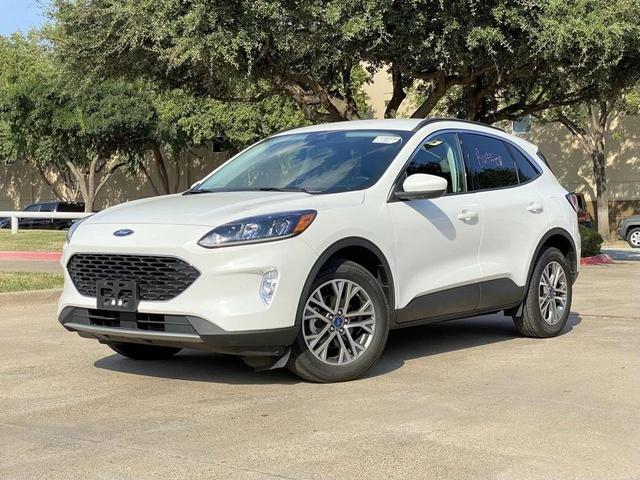 Photo of 2022 Star White Metallic Tri-Coat Ford Escape