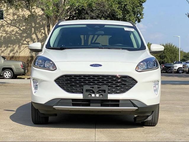 Photo of 2022 Star White Metallic Tri-Coat Ford Escape