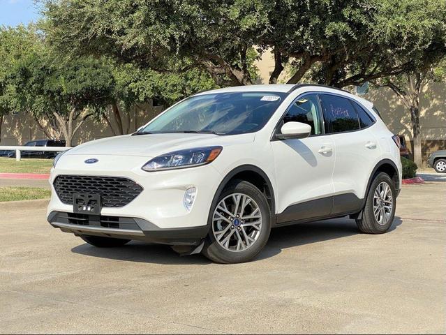 Photo of 2022 Star White Metallic Tri-Coat Ford Escape