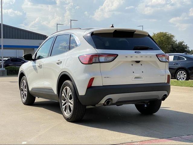 Photo of 2022 Star White Metallic Tri-Coat Ford Escape
