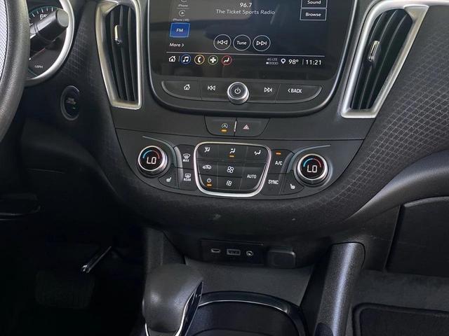 Photo of 2025 Mineral Gray Metallic Chevrolet Malibu