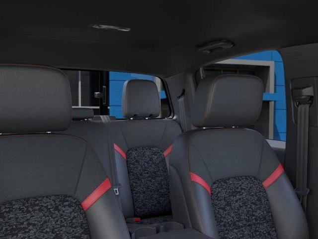 Photo of 2025 Summit White Chevrolet Colorado