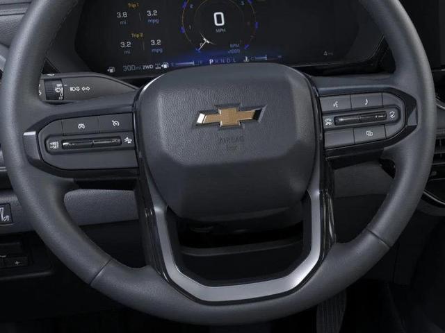 Photo of 2026 Exterior, Summit White (g) 8624 Chevrolet Colorado