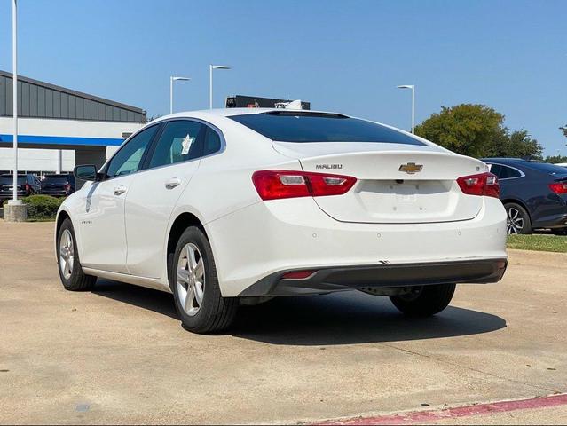 Photo of 2024 Summit White Chevrolet Malibu