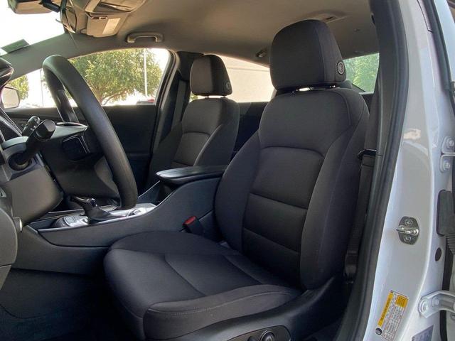 Photo of 2024 Summit White Chevrolet Malibu