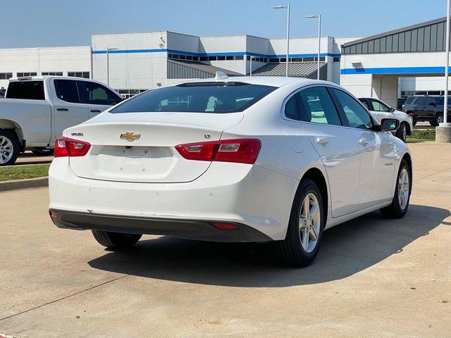 Photo of 2024 Summit White Chevrolet Malibu
