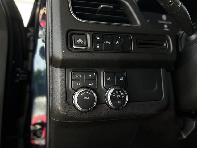 Photo of 2023 Midnight Blue Metallic GMC Yukon