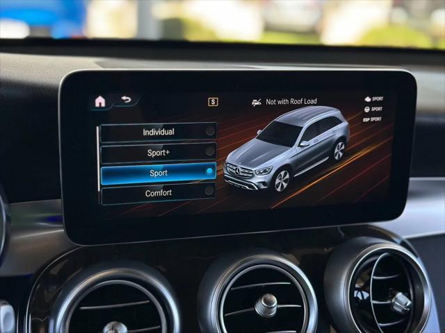 Photo of 2022 Silver Mercedes-Benz GLC 300
