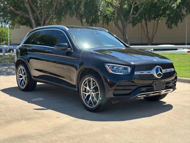 Photo of 2022 Silver Mercedes-Benz GLC 300