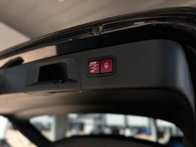 Photo of 2022 Silver Mercedes-Benz GLC 300