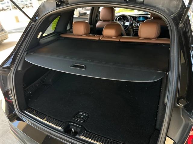 Photo of 2022 Silver Mercedes-Benz GLC 300