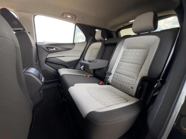 Photo of 2024 Mosaic Black Metallic Chevrolet Equinox