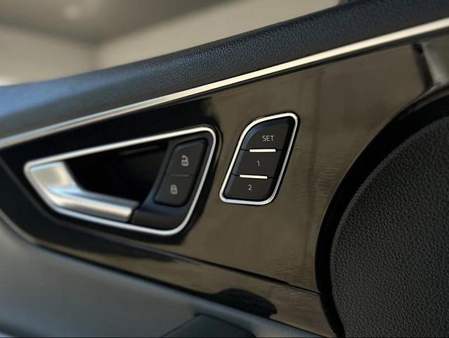Photo of 2019 Carrara White Audi Q7