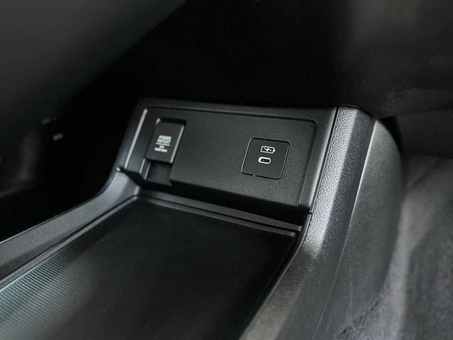 Photo of 2024 Black Acura RDX