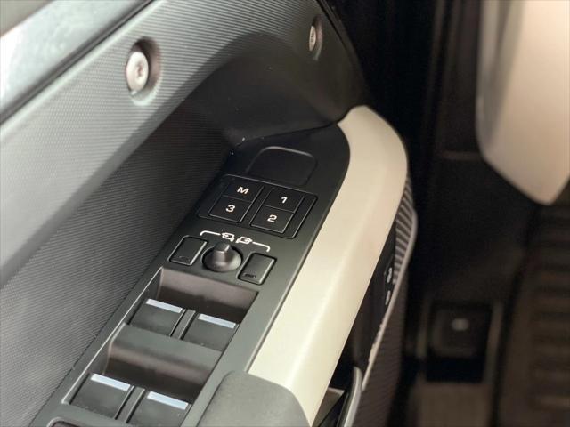 Photo of 2023 Othauc Other Au Land Rover Defender