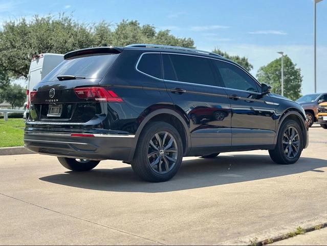 Photo of 2022 Silver Volkswagen Tiguan