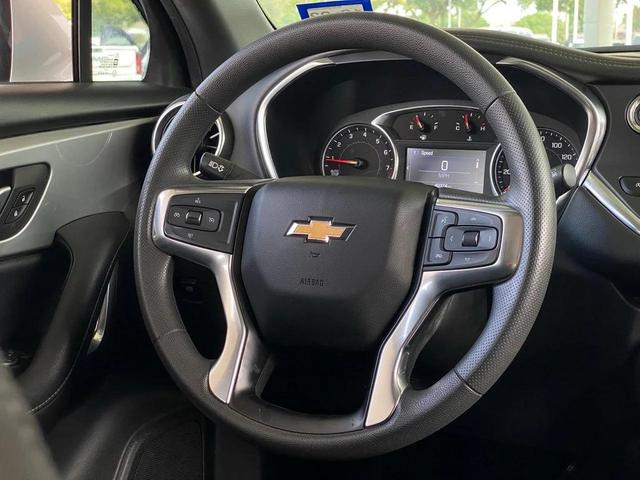 Photo of 2021 Silver Ice Metallic Chevrolet Blazer