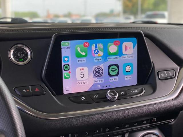 Photo of 2021 Silver Ice Metallic Chevrolet Blazer