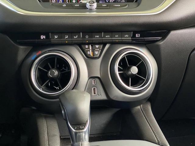 Photo of 2021 Silver Ice Metallic Chevrolet Blazer