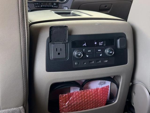 Photo of 2019 Summit White Chevrolet Tahoe