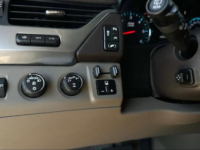 Photo of 2019 Summit White Chevrolet Tahoe