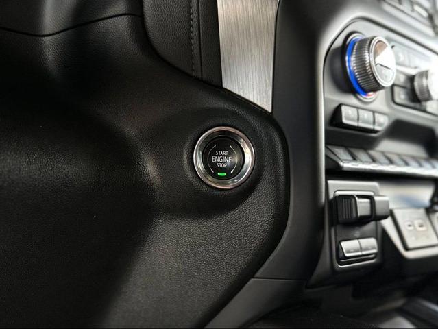 Photo of 2021 Quicksilver Metallic GMC Sierra 2500