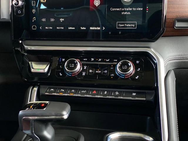 Photo of 2022 White Frost Tricoat GMC Sierra 1500