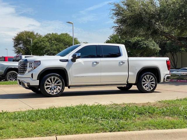 Photo of 2022 White Frost Tricoat GMC Sierra 1500