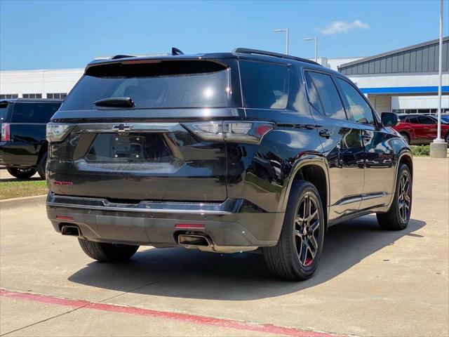 Photo of 2021 Mosaic Black Metallic Chevrolet Traverse