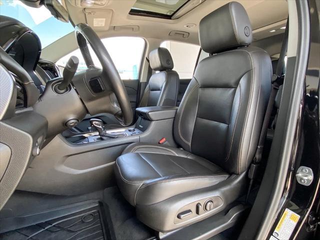 Photo of 2021 Mosaic Black Metallic Chevrolet Traverse