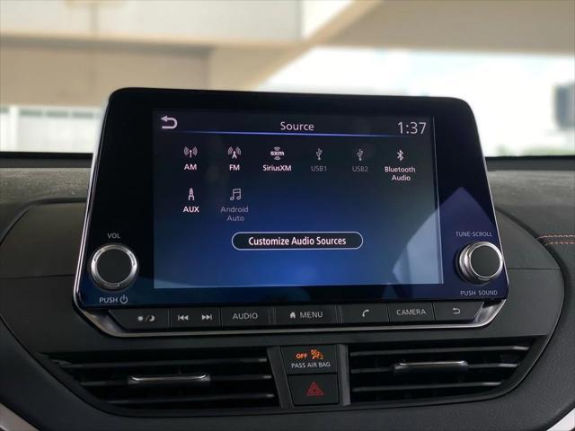 Photo of 2022 Gray Nissan Altima