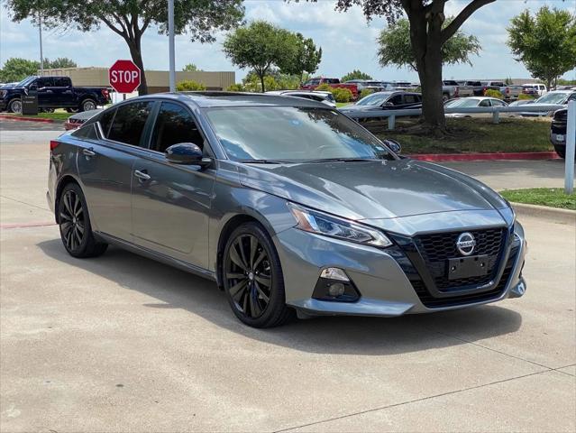 Photo of 2022 Gray Nissan Altima