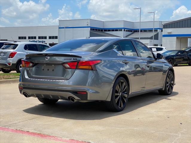 Photo of 2022 Gray Nissan Altima