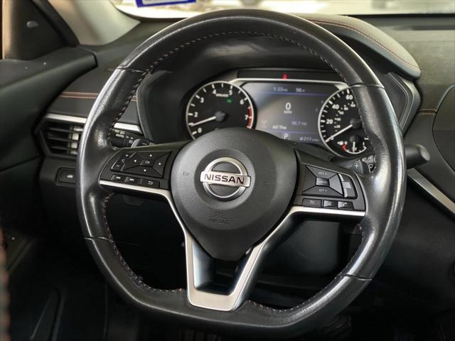 Photo of 2022 Gray Nissan Altima