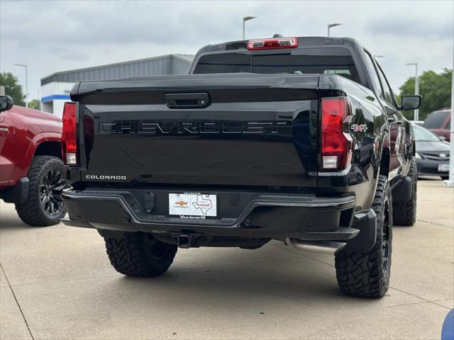 Photo of 2025 Black Chevrolet Colorado
