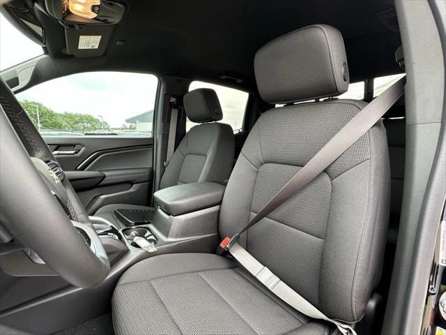 Photo of 2025 Black Chevrolet Colorado