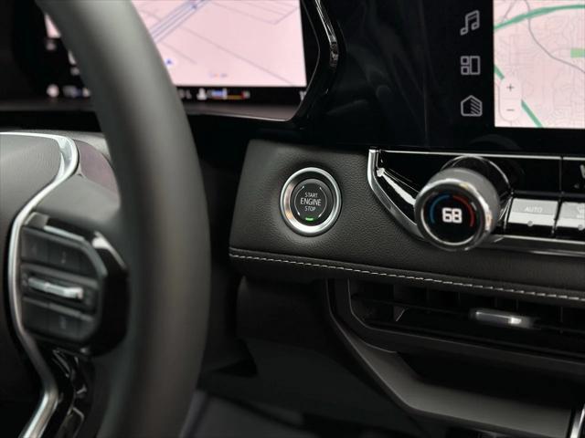 Photo of 2025 Black Chevrolet Colorado